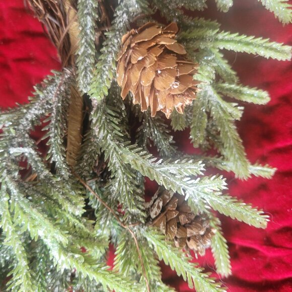 Pinecone Evergreen Wreath Candle Ring Christmas Décor Holiday Decoration - Picture 2 of 6